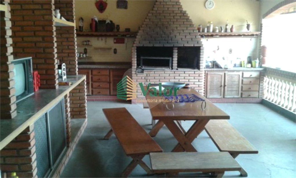 Casa com 4 dormitórios