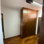 Casa Térrea com 3 suítes, sendo 1 suíte master.