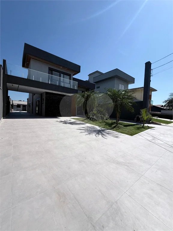 Casa à venda com 7 quartos, sendo 6 suítes, em Morada da Praia, Bertioga, SP