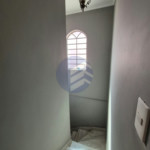 Sobrado à venda com 166 m², 3 dormitórios, 3 vagas cobertas, terraço com vista livre e 16 placas solares! Próximo à USP.