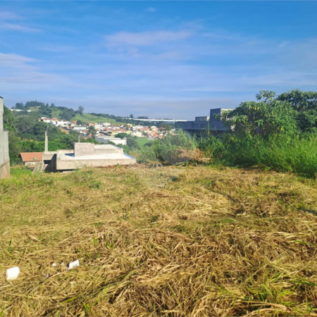 Terreno de 274 metros - Próximo ao Centro de Louveira