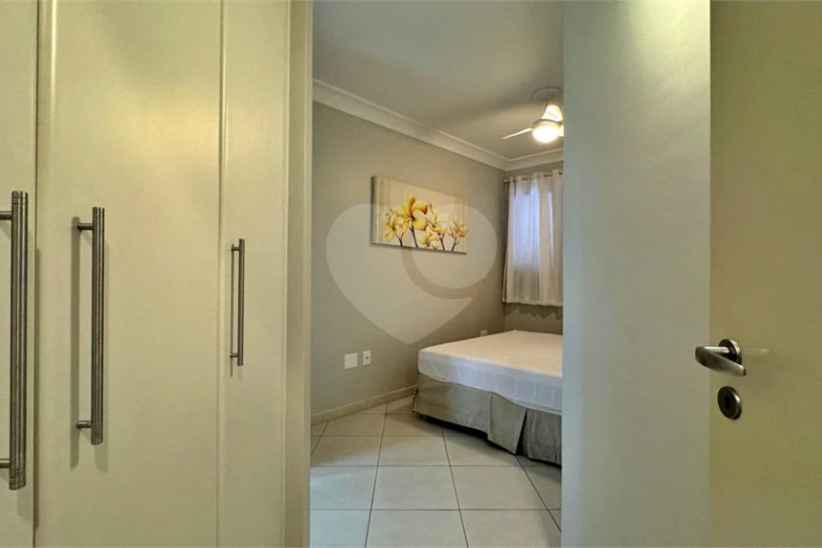 Apartamento à venda com 3 quartos, sendo 1 suíte,  em Riviera de São Lourenço, Bertioga, SP