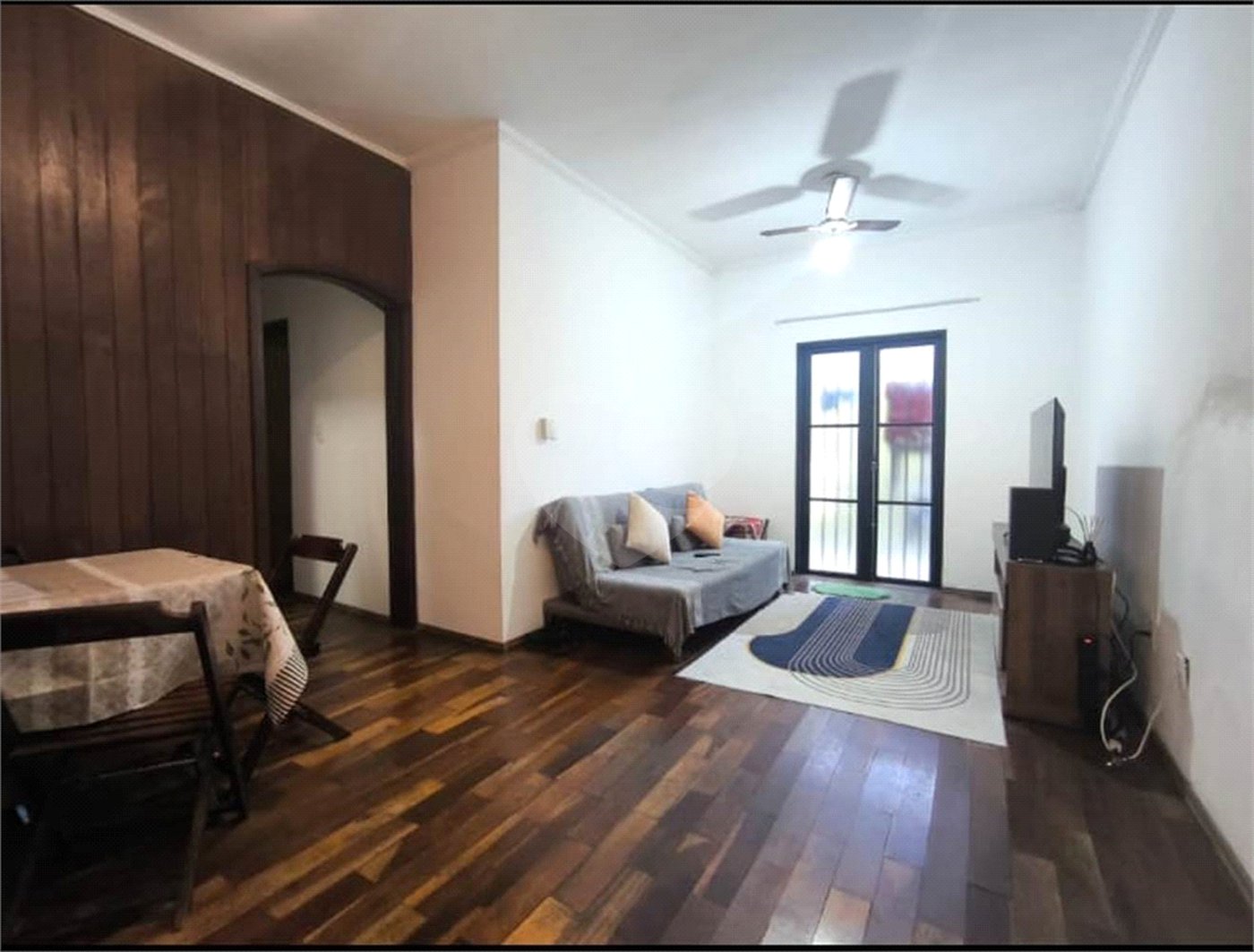 Apartamento à Venda no Edifício Esther Lins – Próximo à USP e UFSCar.