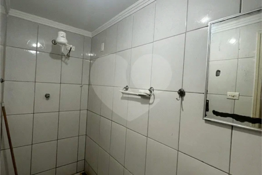 Casa ampla no bairro Terra Rica com 3 pavimentos e excelente estrutura.