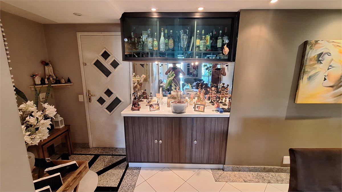 Apartamento a venda em Perdizes, 3 dormitórios, sendo 2 suítes e 2 vagas de garagem