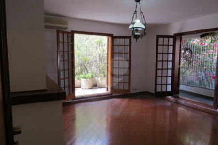 Casa de Vila à venda com 4 suítes em Morumbi, São Paulo, SP
