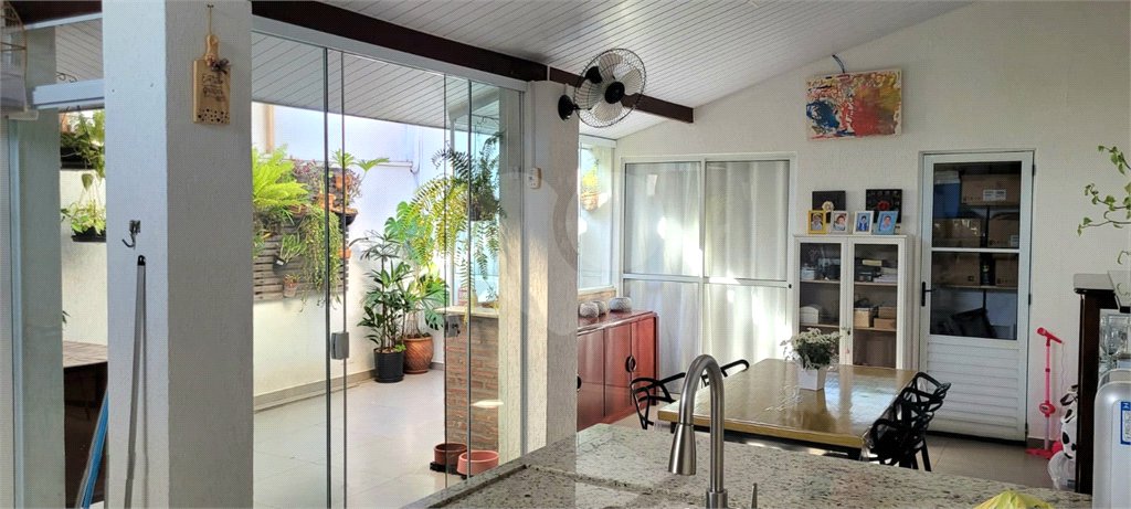 Casa com energia fotovoltaica no Terra Nova em São Carlos.