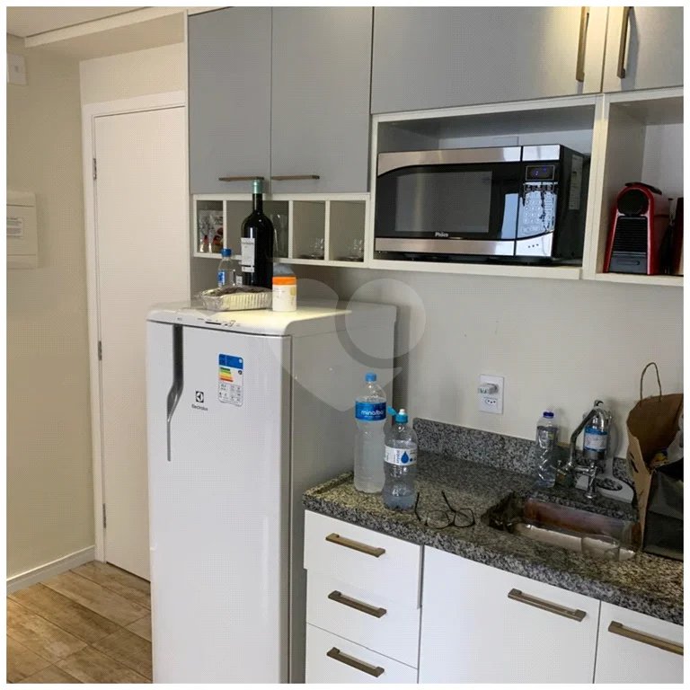 Apartamento à venda na Frei Caneca, 28 m², 1 quarto
