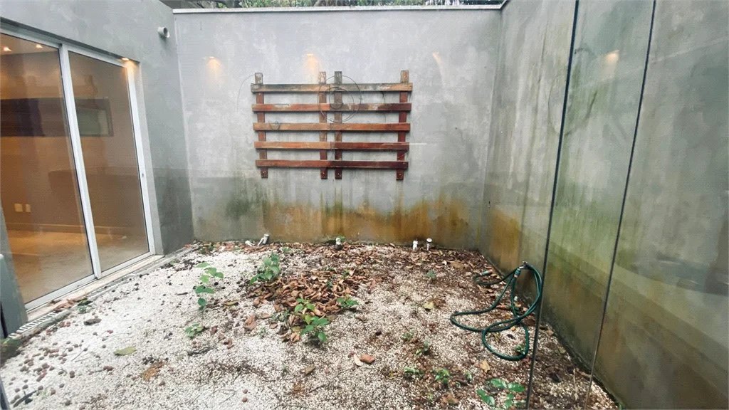 Casa à venda com 3 suítes no condomínio Vilas 2, São Paulo - SP