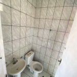 Casa térrea com salão comercial para venda no Santa Felícia.