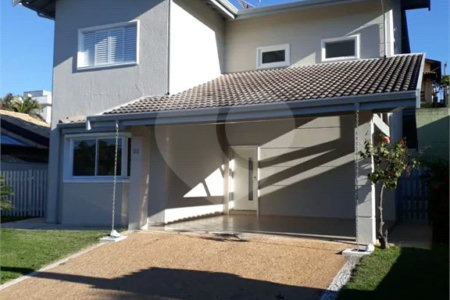 Sobrado à venda com 3 quartos, sendo 1 suíte,  em Condomínio Residencial Terras do Caribe, Valinhos, SP