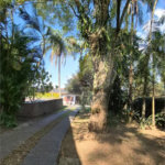 Casa com Piscina, Sauna e Edícula em Rua Arborizada no Tremembé