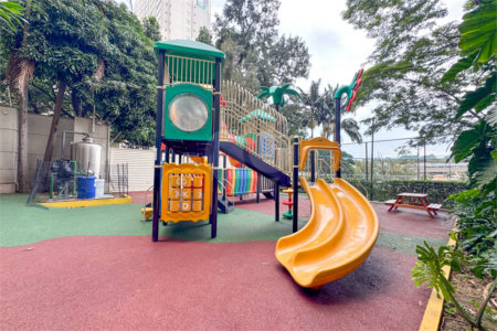 Apartamento de Alto Padrão no Campo Belo para venda com porteira fechada, com 4 dormitórios suítes e 4 vagas com lazer de club.