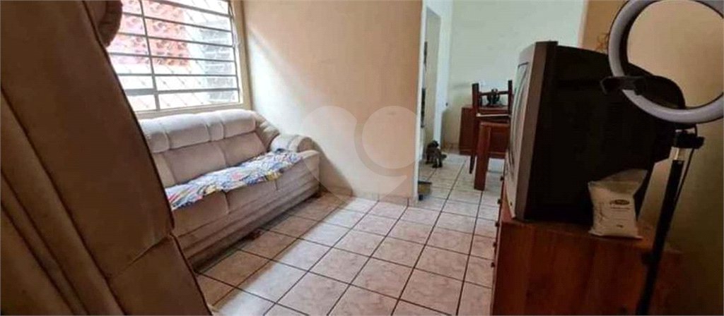 Casa térrea para venda em Descalvado/SP.