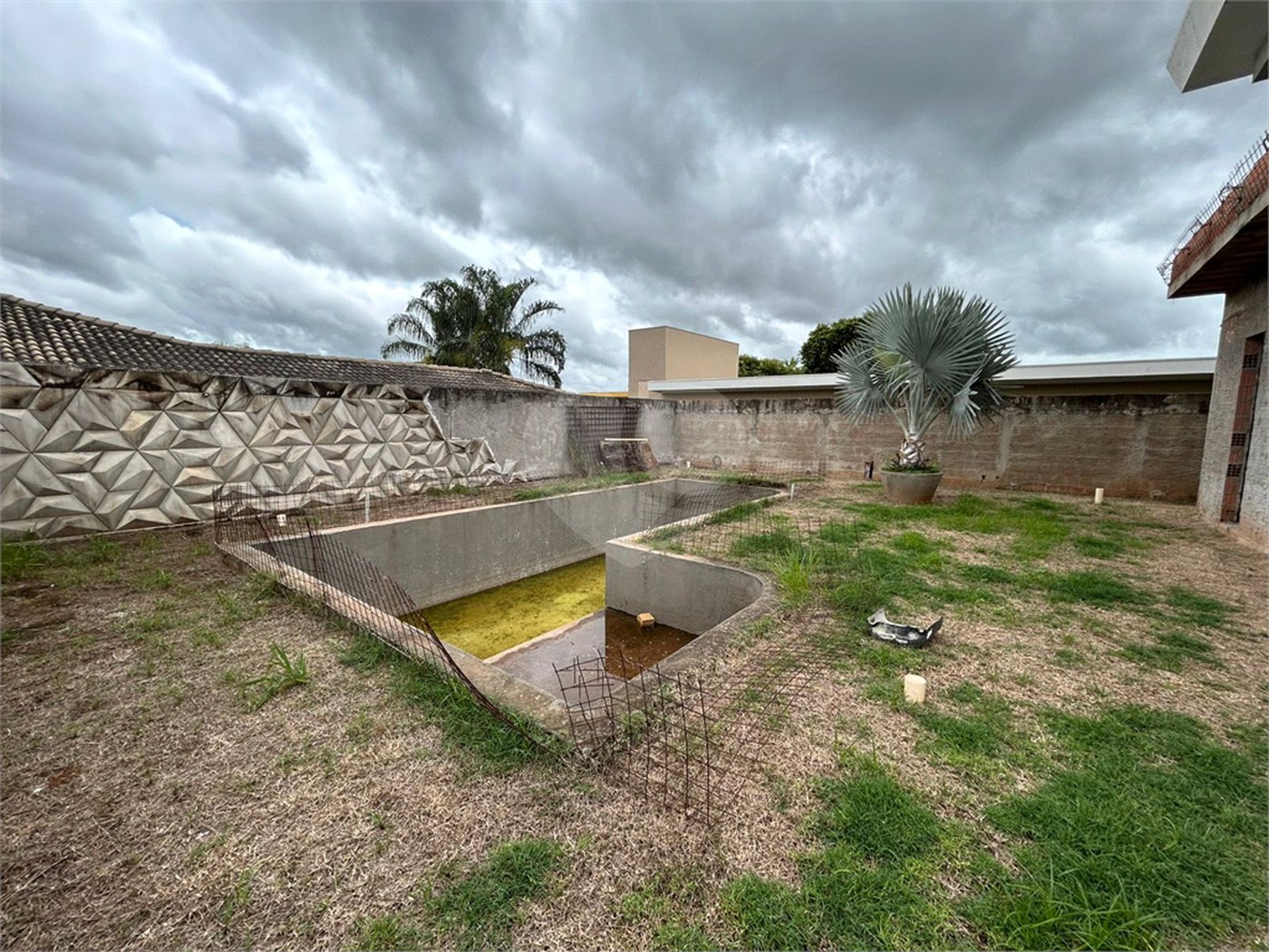 Casa à Venda de 3 dormitórios no condomínio damha II em São Carlos,