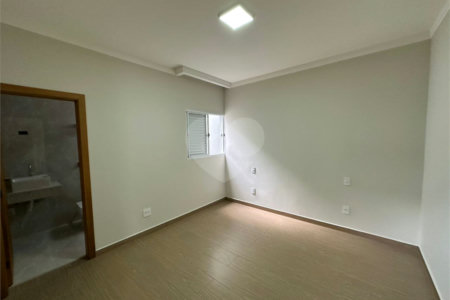 Casa para venda no Condomínio Faixa Azul.