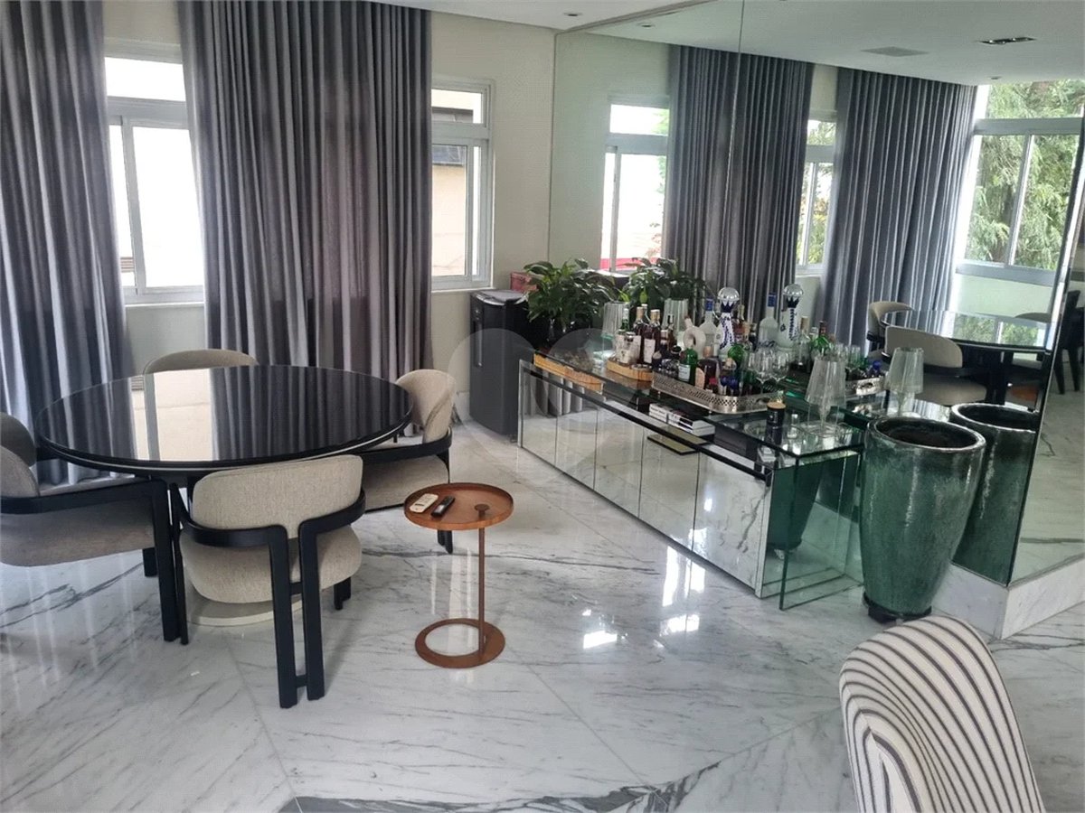 Apartamento à venda com 2 suítes em Cerqueira César, São Paulo, SP