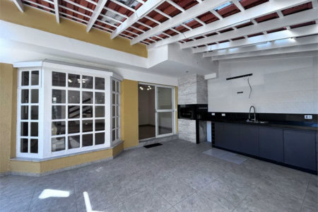 Casa à venda com 3 quartos, sendo 1 suíte,  no condomínio Villagio da Granja, Cotia - SP