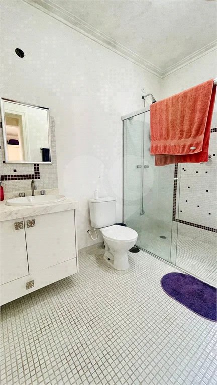 Belíssima casa à venda com 700 m² no Condomínio Tamboré, em Alphaville!!!