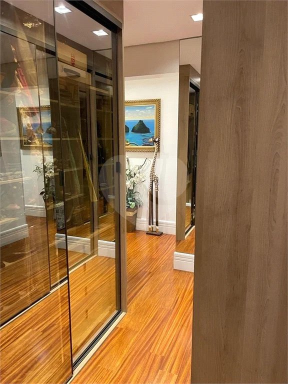 Apartamento com 125m², 3 quartos (suítes) e 3 vagas de garagem à venda no bairro Jd. São Caetano em São Caetano do Sul