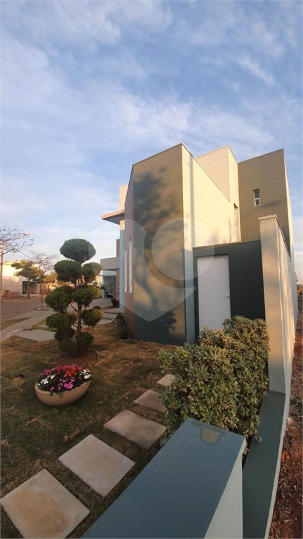 Sobrado de alto padrão no condomínio residencial Reserva Aquarela