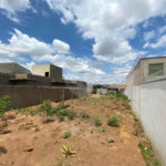Terreno com 250,00 m² de área total.