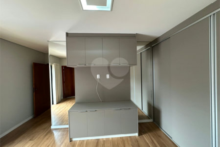 Apartamento Condomínio Montreal