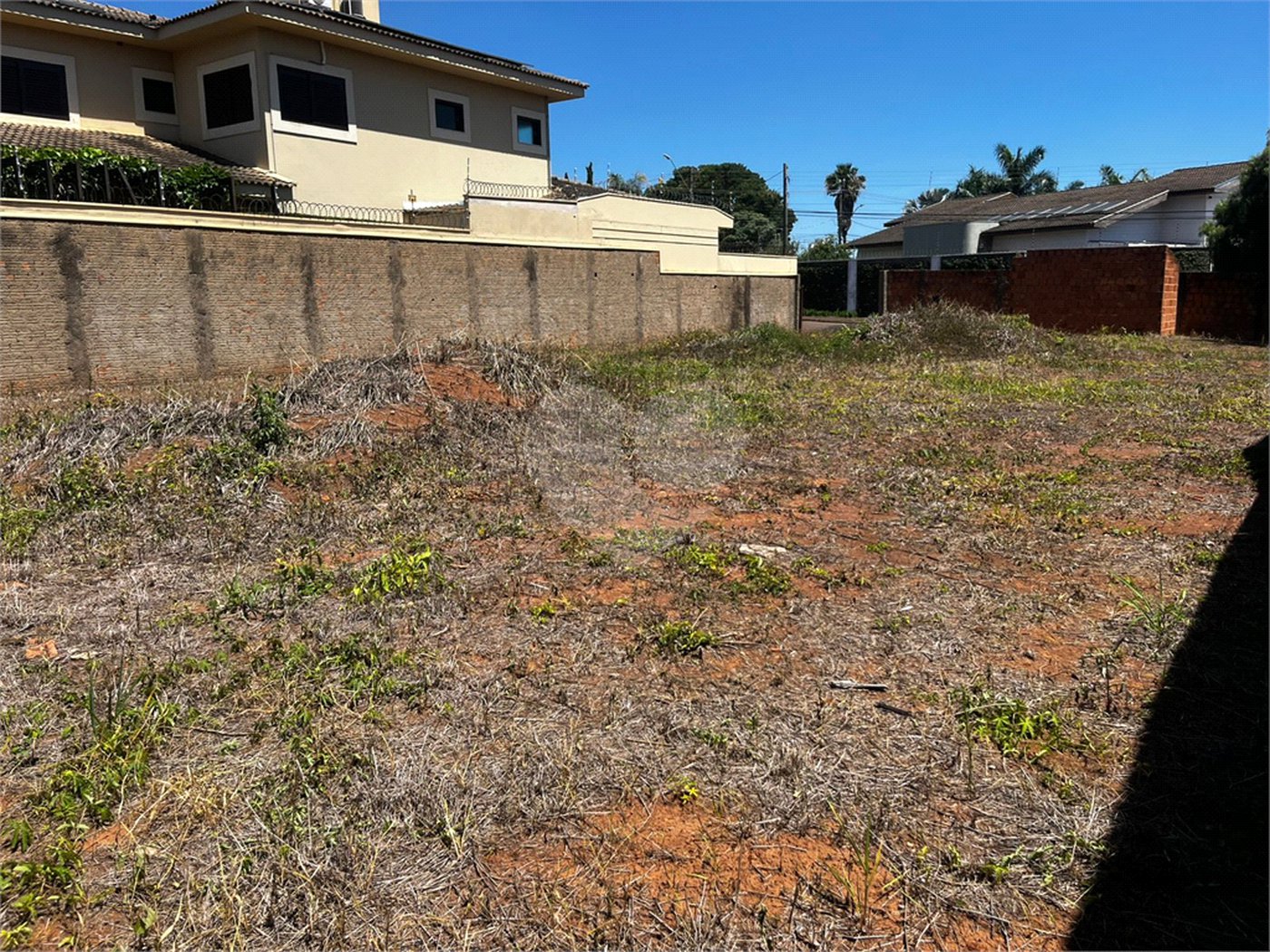 Terreno com 586,00 m² á Venda.
