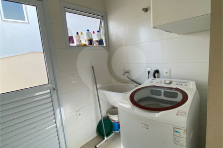 Linda casa Condomínio Santa Isabel I