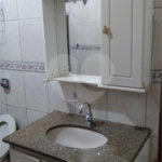 Casa Térrea com 3 dormitórios, sendo 1 suíte.