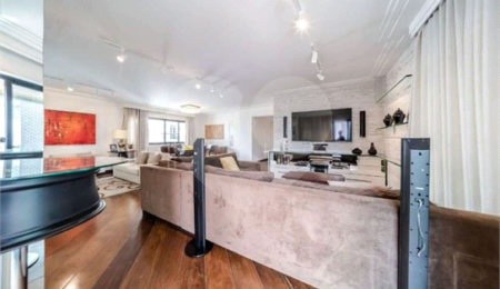 Apartamento à venda com 3 suítes em Vila Regente Feijó, São Paulo, SP