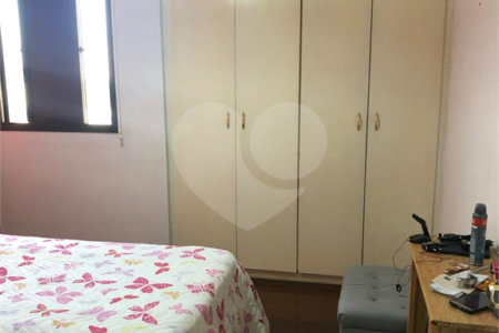 Apartamento com 3 dormitórios, Bairro Saúde,, Muito proximo do metro São Judas e da Igreja!