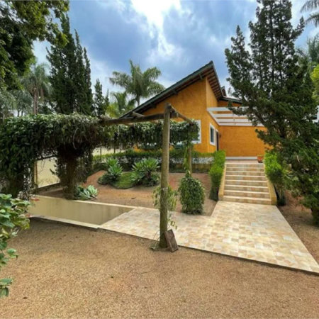Casa à venda com 4 suítes no condomínio Miollo da Granja, Cotia - SP