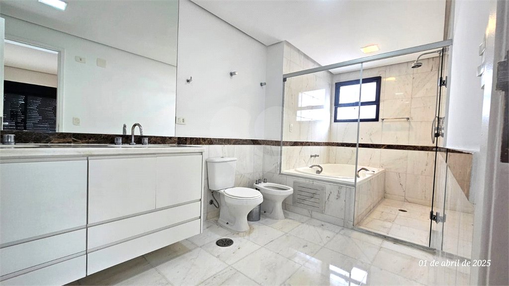 Apartamento com 4 suítes a venda no Alto da Boa Vista
