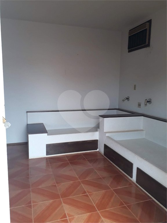 Casa de 3 andares à Venda no Jardim Cardinalli