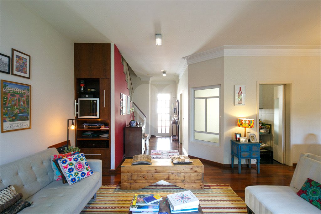 Casa à venda com 5 suítes no condomínio Villa Florida, São Paulo - SP