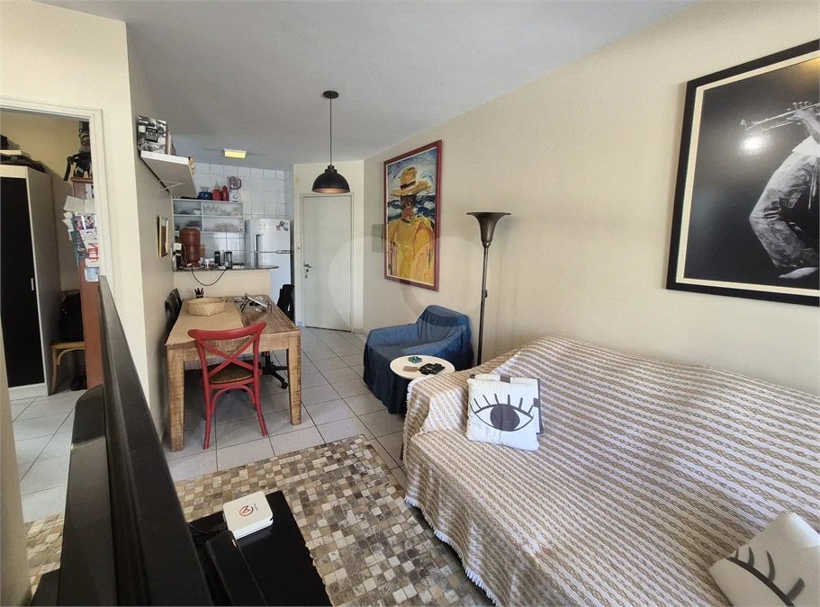 Apartamento 2 quartos, sacada e vaga em Santa Cecília