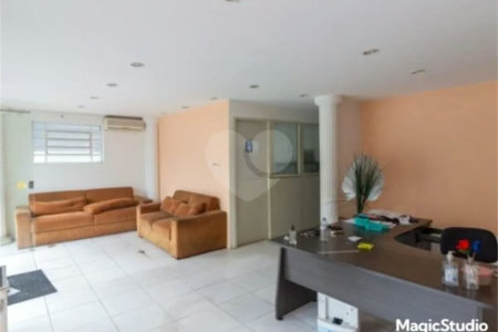 Prédio com 911m² , disponível para venda ou locação na Av. Washingtonís , em Santo Amaro.