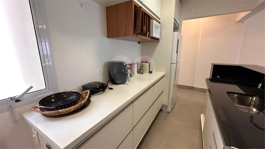 Apartamento à venda com 3 quartos, sendo 1 suíte,  em Riviera de São Lourenço, Bertioga, SP