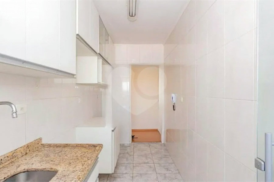 Apartamento a venda 1 dormitório e vaga na Aclimação Sp