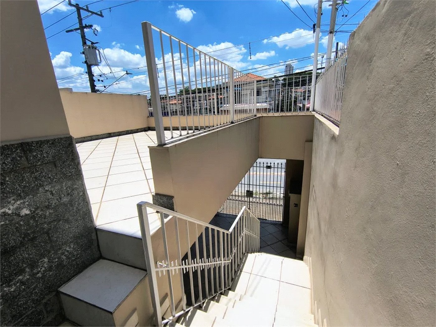 Sobrado à venda com 3 quartos, sendo 1 suíte,  em Vila Polopoli, São Paulo, SP