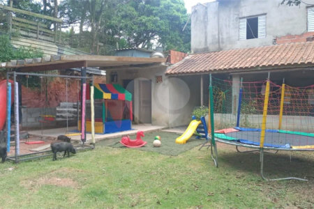 Chácara com 750m² , 4 dormitórios , sendo 1 suíte , 50 vagas , à venda em Santo André.