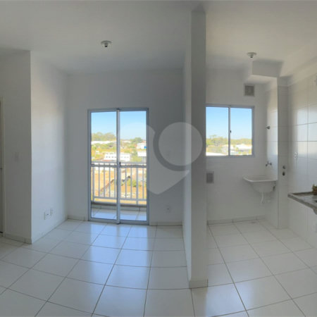 Apartamento no Condomínio Parque das Acácias.