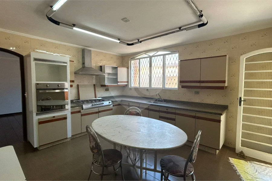 Venda Casa com 4 Dormitórios no Parque Santa Cecília