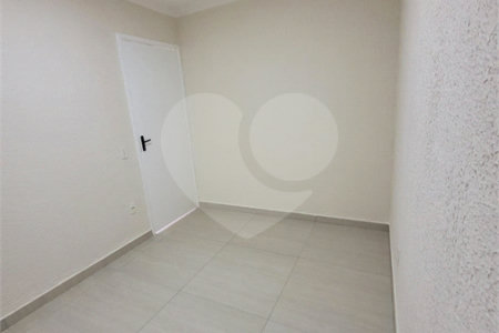 Seu Novo Lar Te Espera: Casa Aconchegante, Pronta para Morar e com 2 dormitórios e Amplo Quintal!