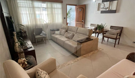 Casa à venda com 3 quartos, sendo 1 suíte,  em Jardim Casablanca, São Paulo, SP