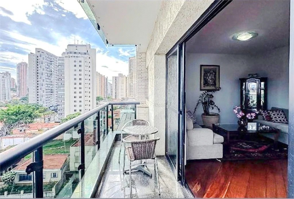 Apartamento à venda 4 dormitórios, 4 banheiros, 3 vagas, depósito. 2 aptos por andar. Torre única.No Anália Franco.