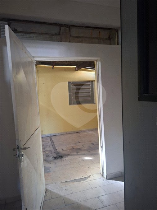 Indaiatuba - Salão Comercial - Vila Pires da Cunha - IPTU: R$ 168,00 - Venda: R$ 380.000,00 - Excelente oportunidade - Este salão comercial está localizado na Vila Pires da Cunha, ao da Avenida Ario Barnabé, no Jardim Morada do Sol. - Uma área em crescente valorização