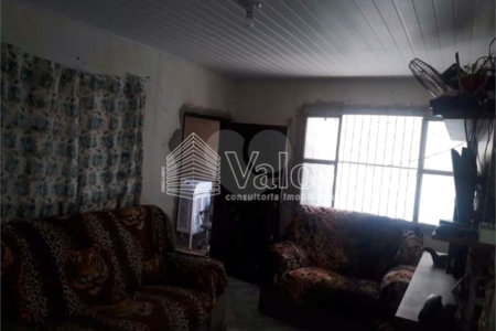 Casa térrea à venda com salão comercial