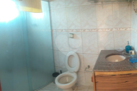 Linda casa com 3 suítes a venda na Vila Pasti em Louveira